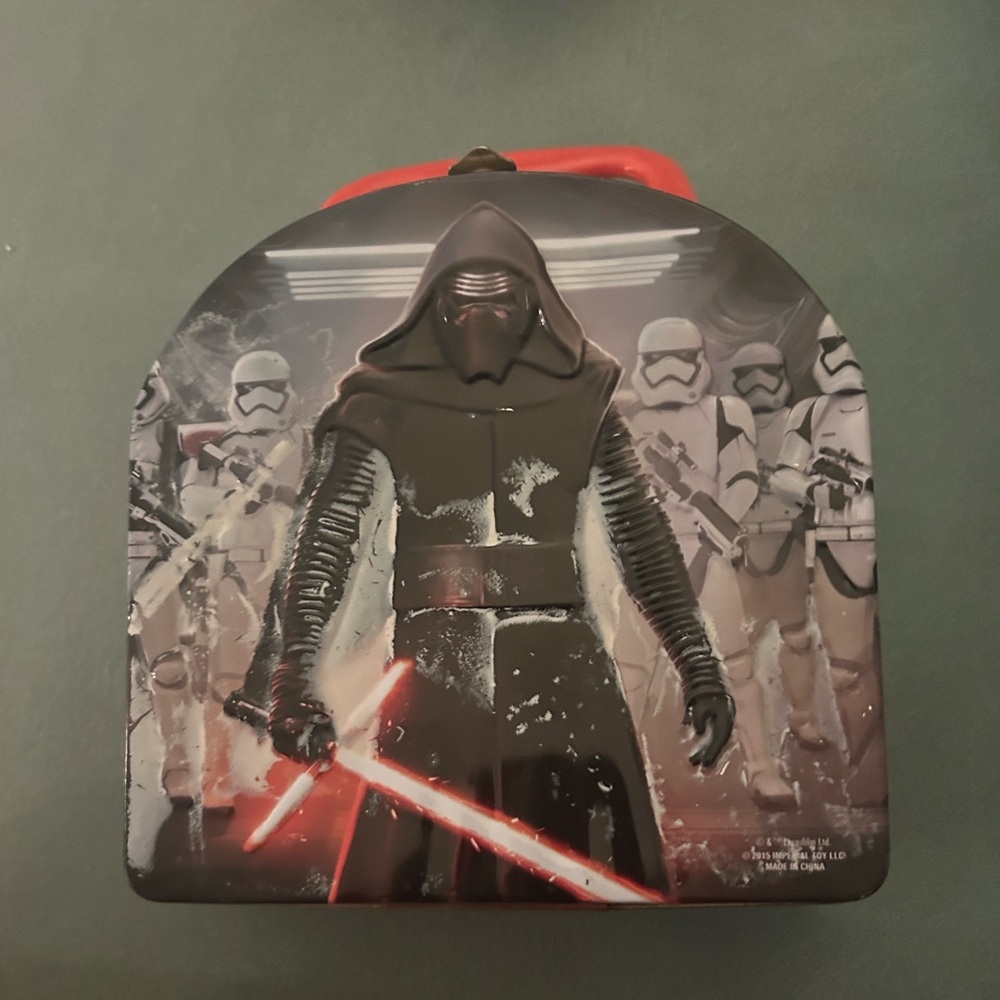 Star Wars Vintage Collectible 2015 Kylo Ren The Force Awakens Tin Case Box